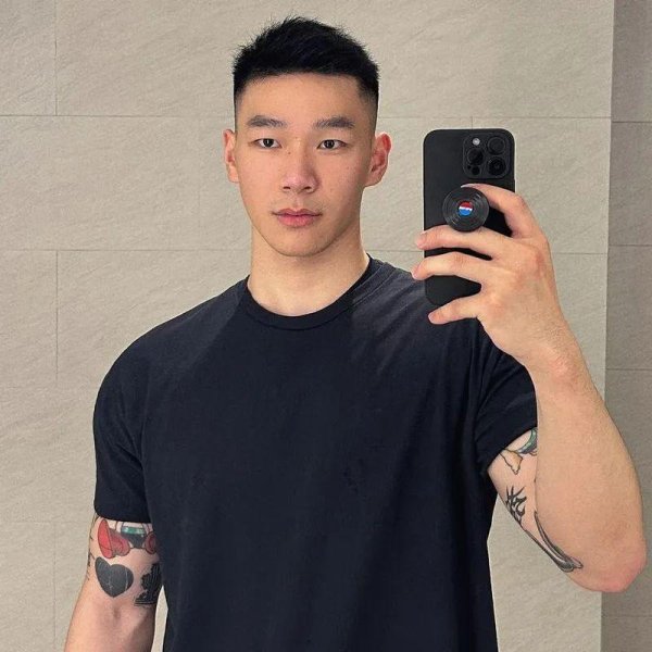 富源优配 男生“两边铲光”发型超帅气，25年就剪这3款，干净利落有魅力